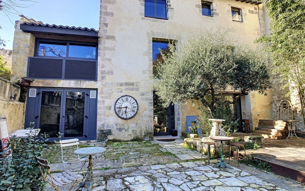 hidden corner the heart Villeneuve-les-Avignon VIP REAL ESTATE
